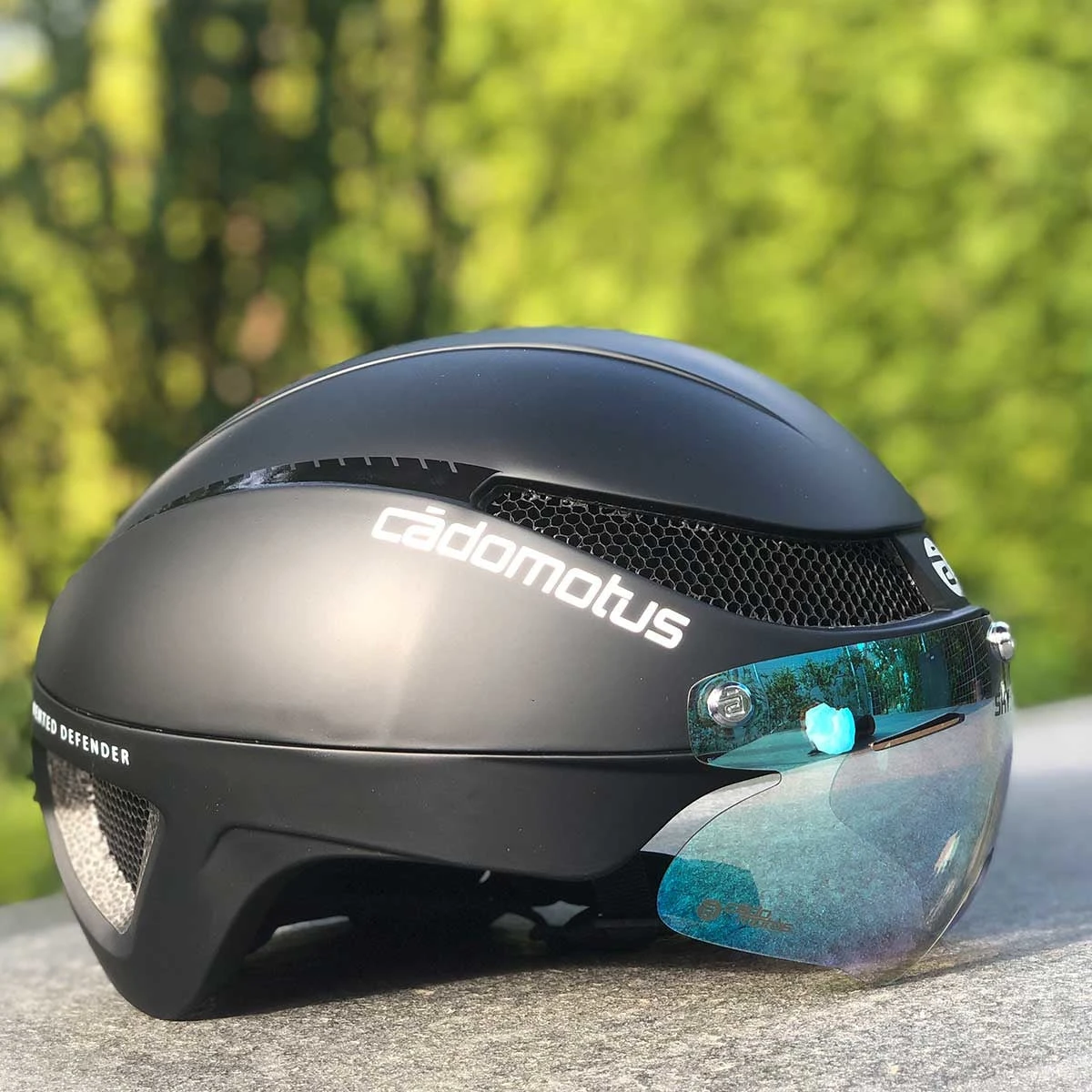 Cádomotus Omega Aero Helmet - Matte Black 5 Cádomotus Omega Aero Helmet - Matte Black - Image 5